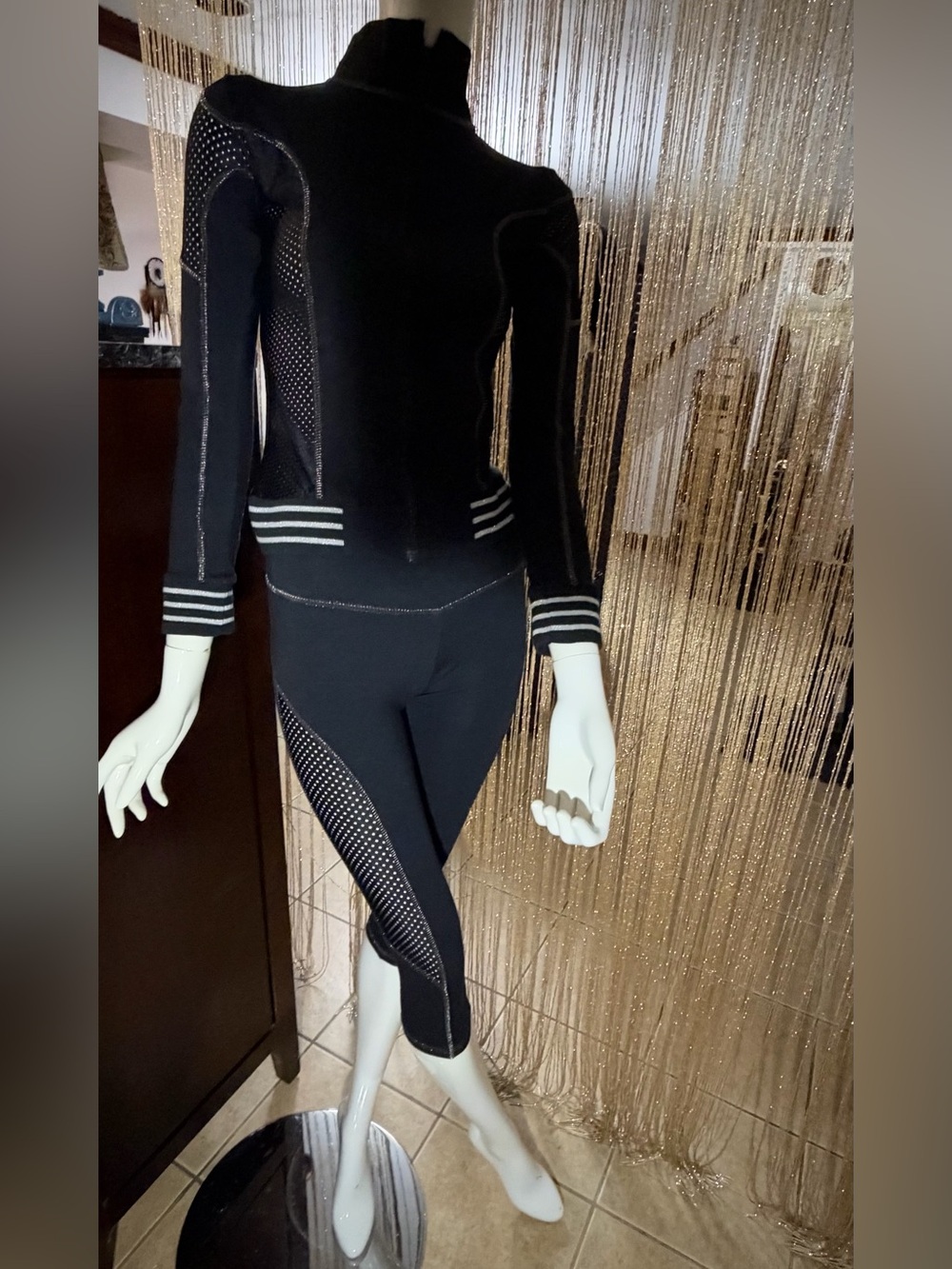 Babalú Black Mesh 2-Piece Capri Activewear Set NWT S/M